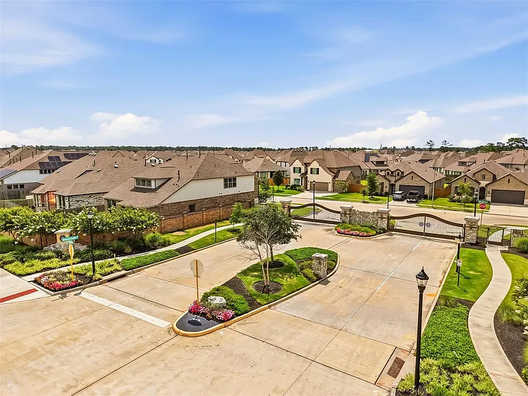 15647 Roscobie Park Dr — Photo 28