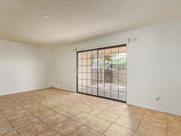 3546 E 3rd St — Photo 5