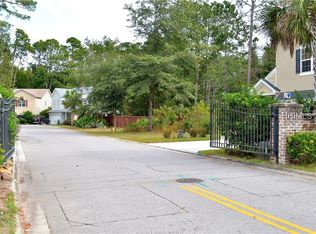 14 Hanahan Ln, Hilton Head Island, SC 29926