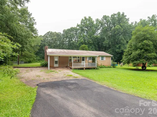 1747 Williams Cir, Lancaster, SC 29720