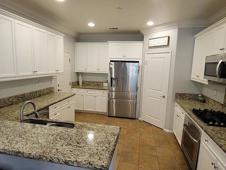 1722 Cripple Creek Dr #4 — Photo 13