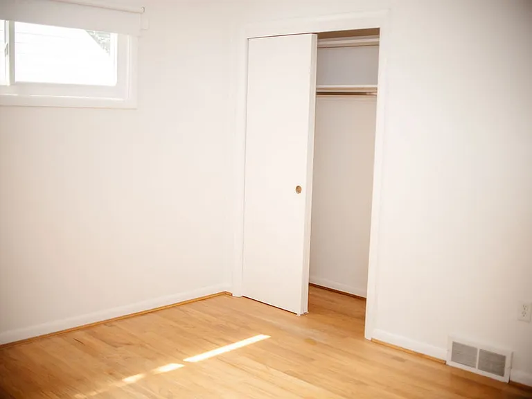 425 Spring Dr — Photo 26