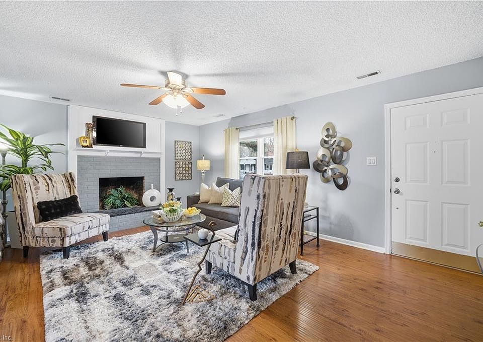 1st image of 1617 Woodbriar Ln