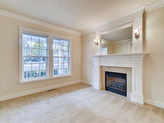 2nd image of 2420 Saint Andrews Ln