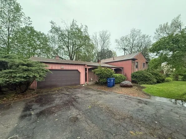 965 McNaughten Rd, Columbus, OH 43213