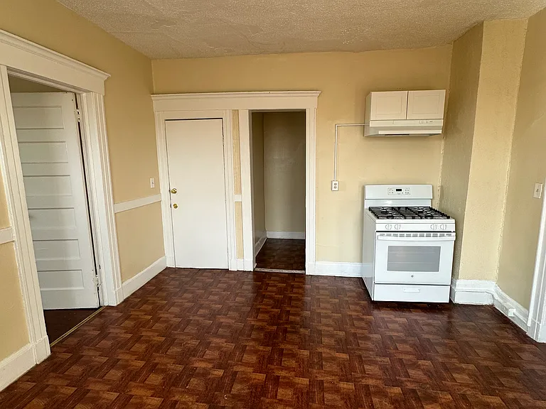 52 Dickerman St #3LD — Photo 5