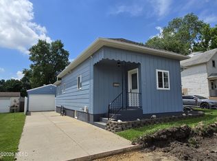 12 5th Ave NE, Watertown, SD 57201