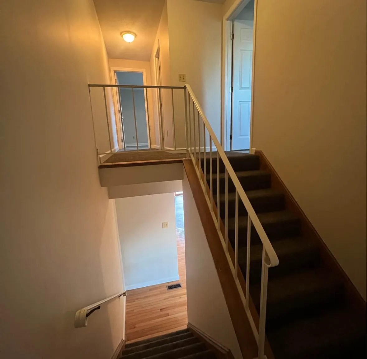 2 bed, 1.5 bath, 1500 sqft, $950 — Photo 1