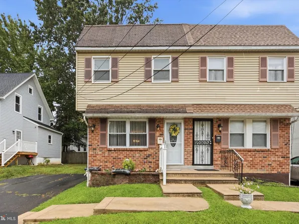 708 Girard Ave, Collingdale, PA 19023