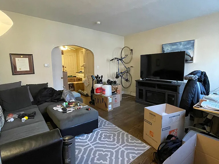 1871 N Sheffield Ave #1F — Photo 2