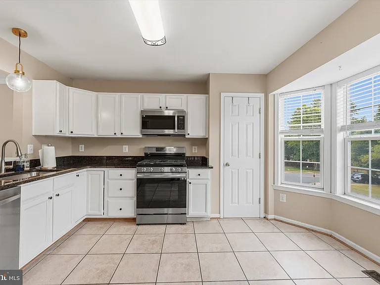 706 Vanderbilt Ter SE — Photo 8