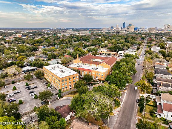 2nd image of 2525 COLLEGE Street #1113