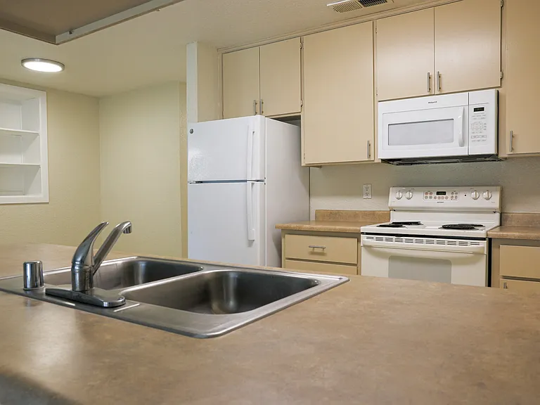 Creekview Homes — Photo 8