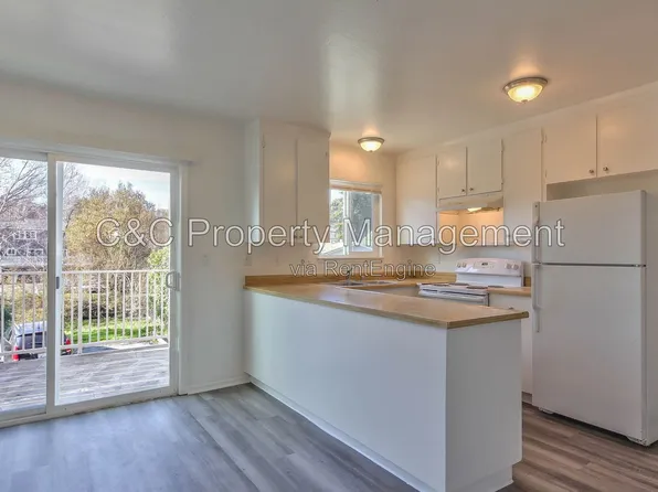 130 Miles Ln APT D, Watsonville, CA 95076