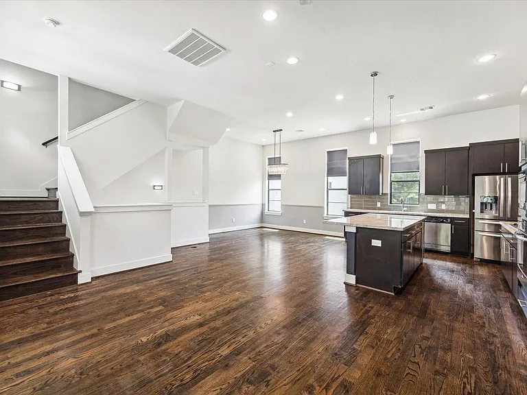 1703 Weber St — Photo 17