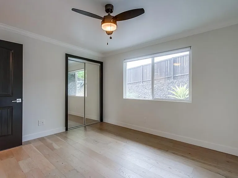 2550 Gregory Dr — Photo 25