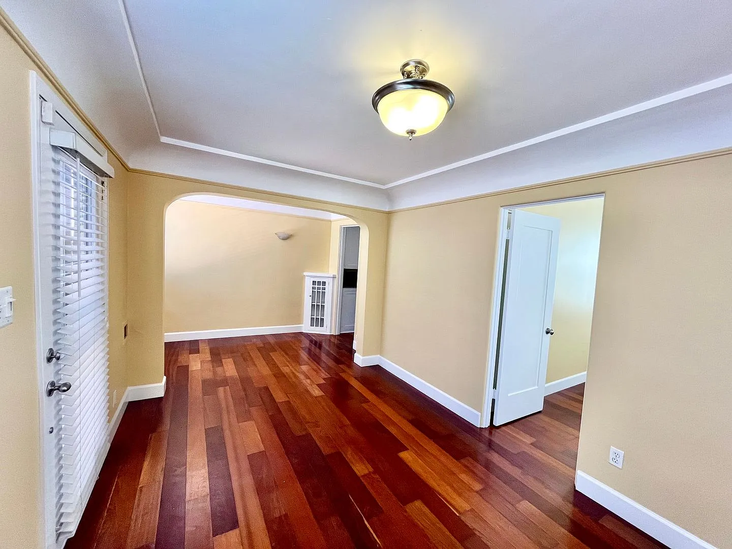 1bd/1bth Cottage-Style Condo in University Heights with Stainless Steel Appliances, Walk-In Close... — Photo 4