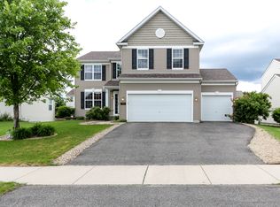 1866 Switchgrass Ln, Shakopee, MN 55379