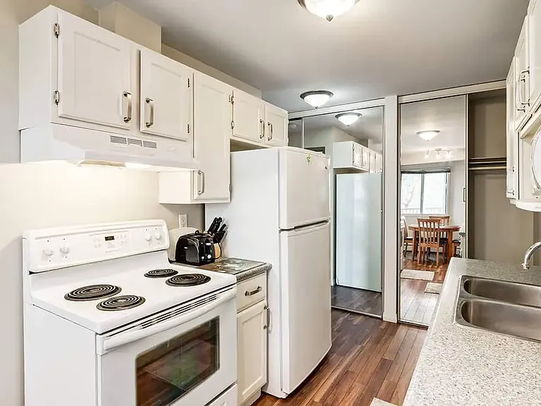 1816 16a St SW #304 — Photo 9