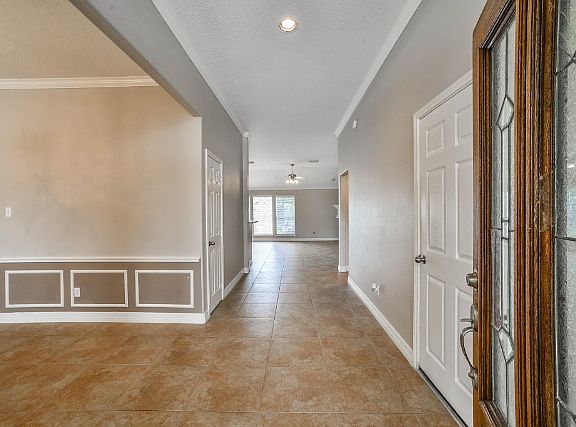 4th image of 19514 Briarsedge Ct