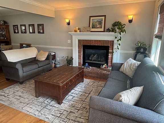 2nd image of 1311 W Court Ave