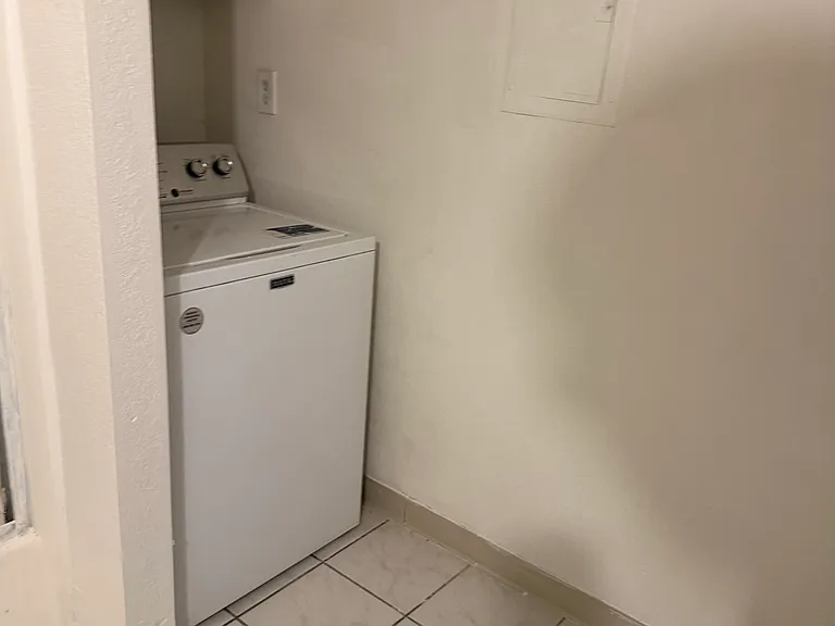 7129 Kelly Dr — Photo 1
