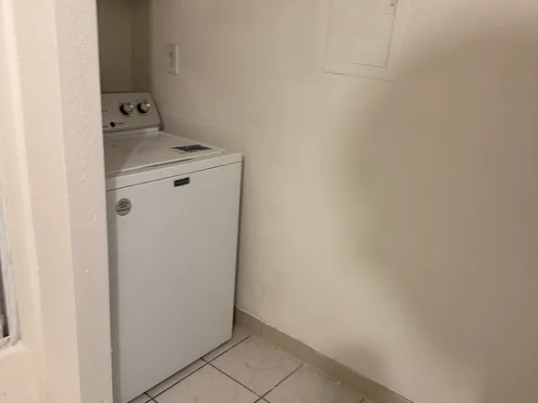 7129 Kelly Dr, Stockton, CA 95209