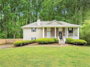 1933 Poinsetta Dr, Acworth, GA 30102