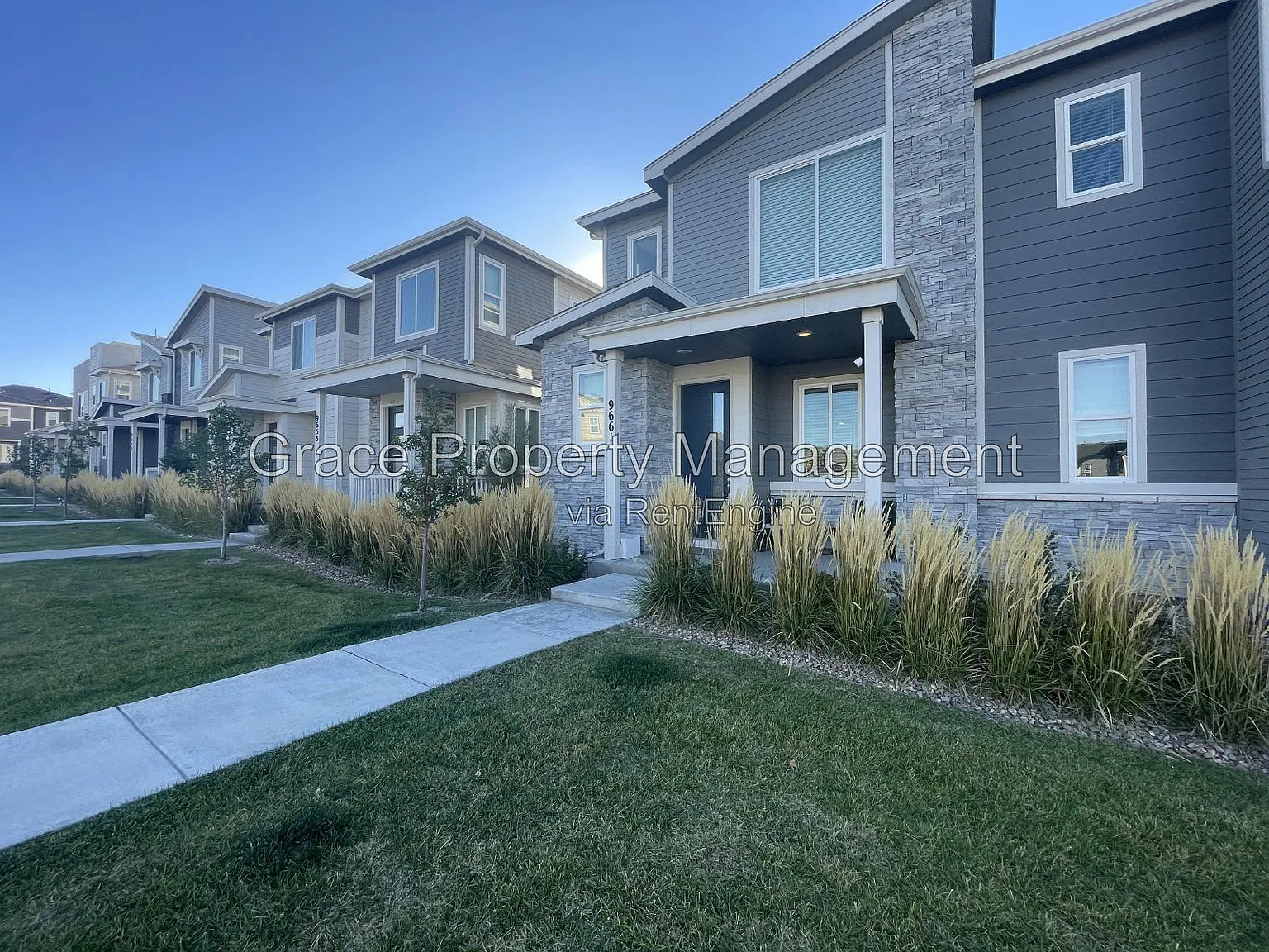3 bed, 2.5 bath, 1430 sqft, $2,395 — Photo 2