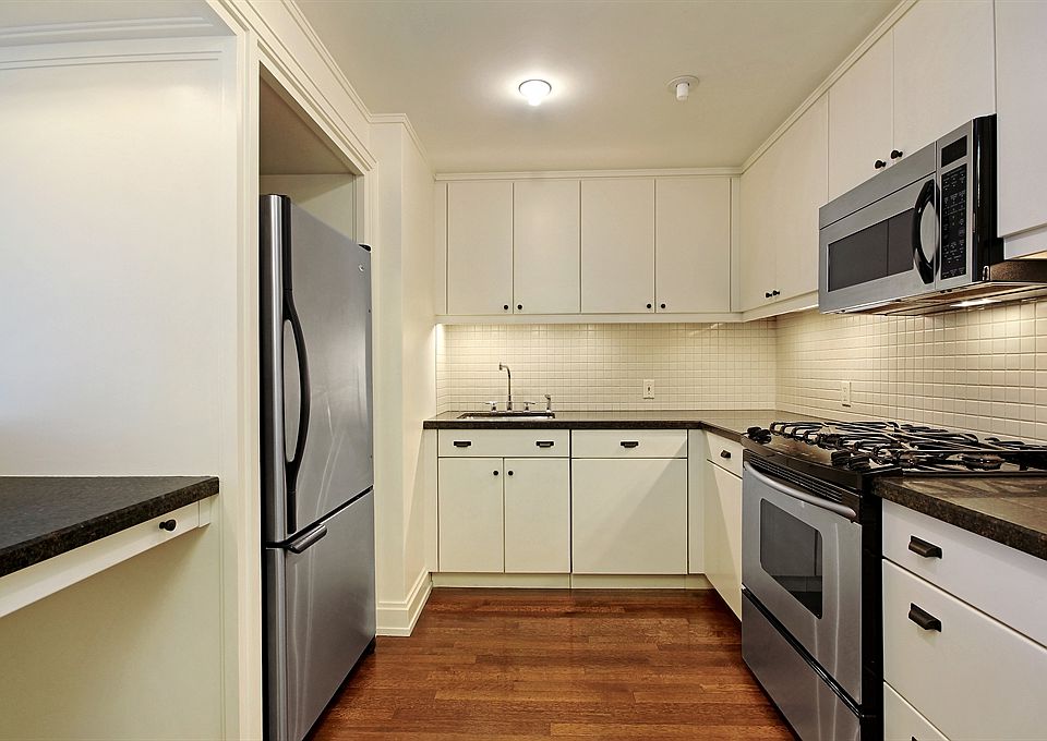 1st image of 130 E 18th St APT 5U