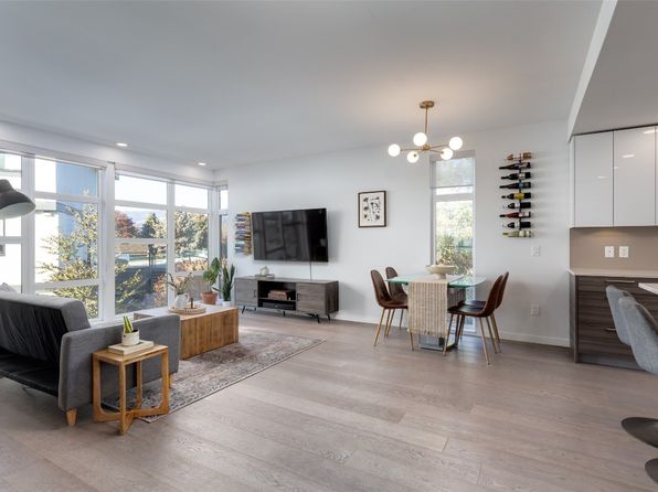 1515 Highland Dr N UNIT 4, Kelowna, BC V1Y 0C9