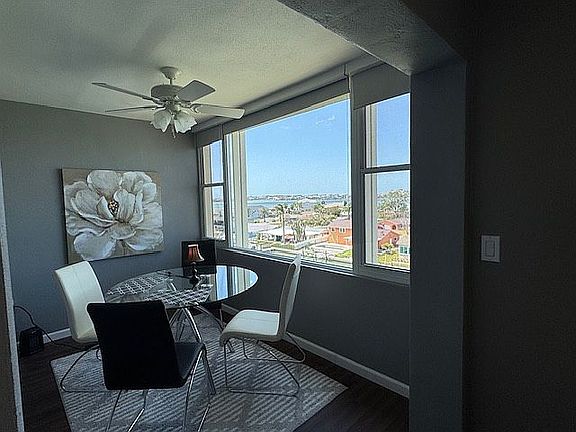 5th image of 4725 Cove Cir APT 604