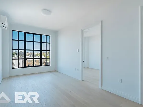 875 4th Avenue image 9 of 24