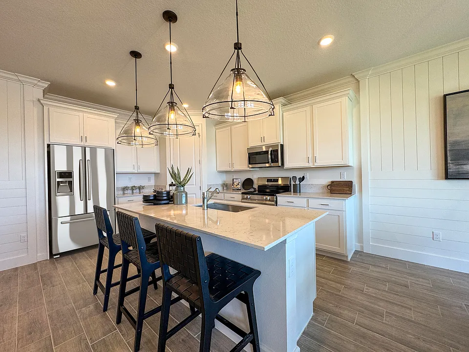 3557 Angler Dr