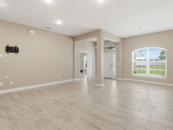 4th image of 9097 SE 48th Court Rd