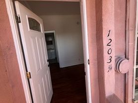 1203 1/4 S Mullen Ave, Los Angeles, CA