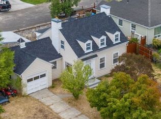 905 Hillcrest Dr, Baker City, OR 97814