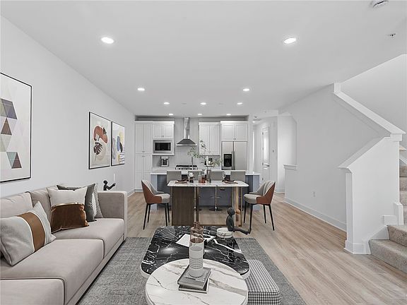 4th image of 111 Founders St