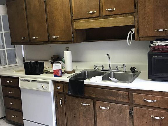 4th image of 6300 Saddlewood Ct