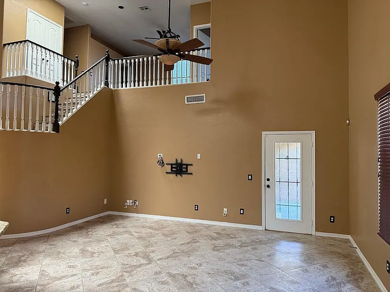 6602 W Molly Ln — Photo 12