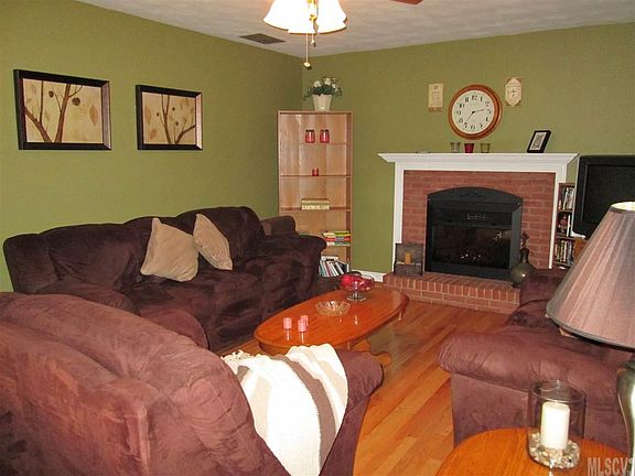 2nd image of 1014 Garden St SE