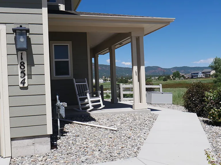 1854 Peak Prairie Ln — Photo 3