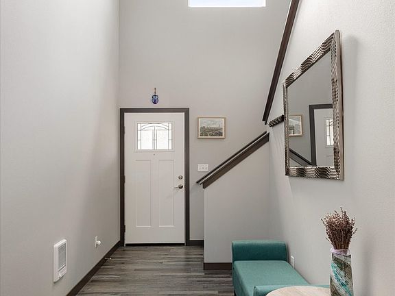 5th image of 467 Cox Drive
