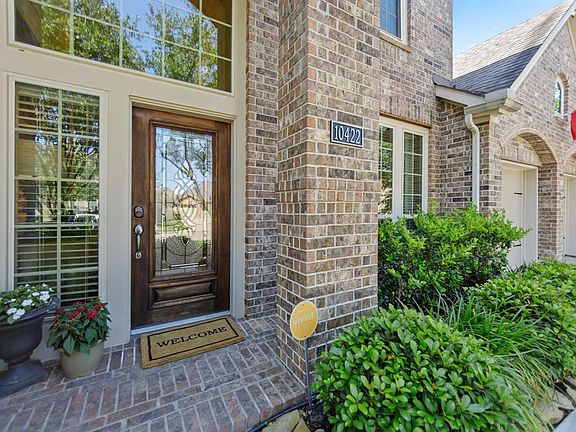 4th image of 10422 Kingston Creek Ln