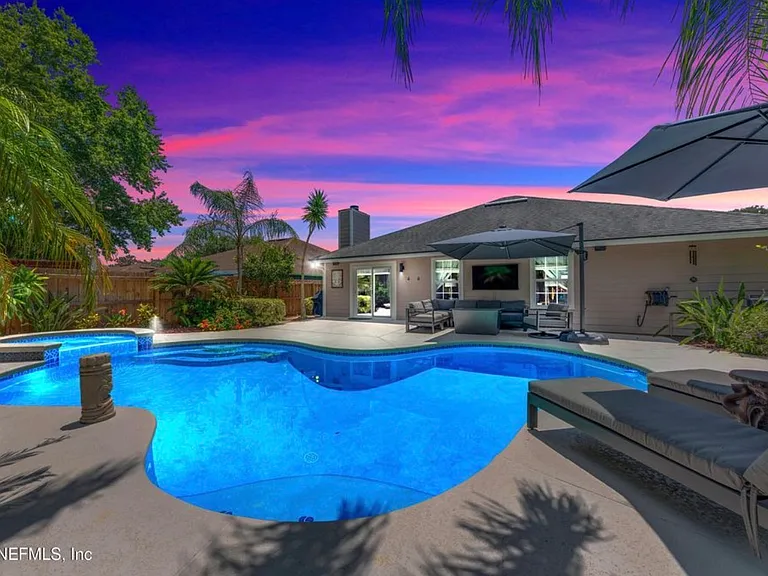12381 Apple Leaf Dr — Photo 2