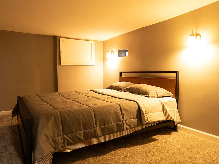 951 Homestead St #1 — Photo 32