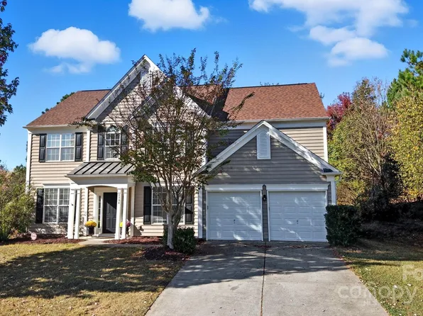 8300 White Horse Dr, Waxhaw, NC 28173