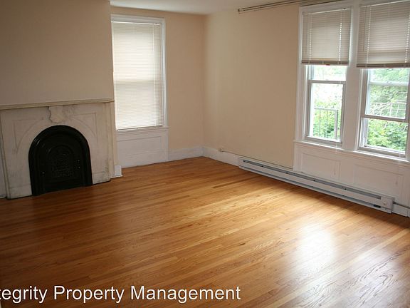 5th image of 9 Tamara Ln APT 8