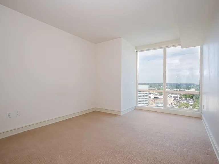 1 Renaissance Sq #21F — Photo 9