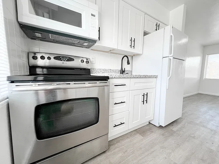 521 S Federal Hwy #5 — Photo 6